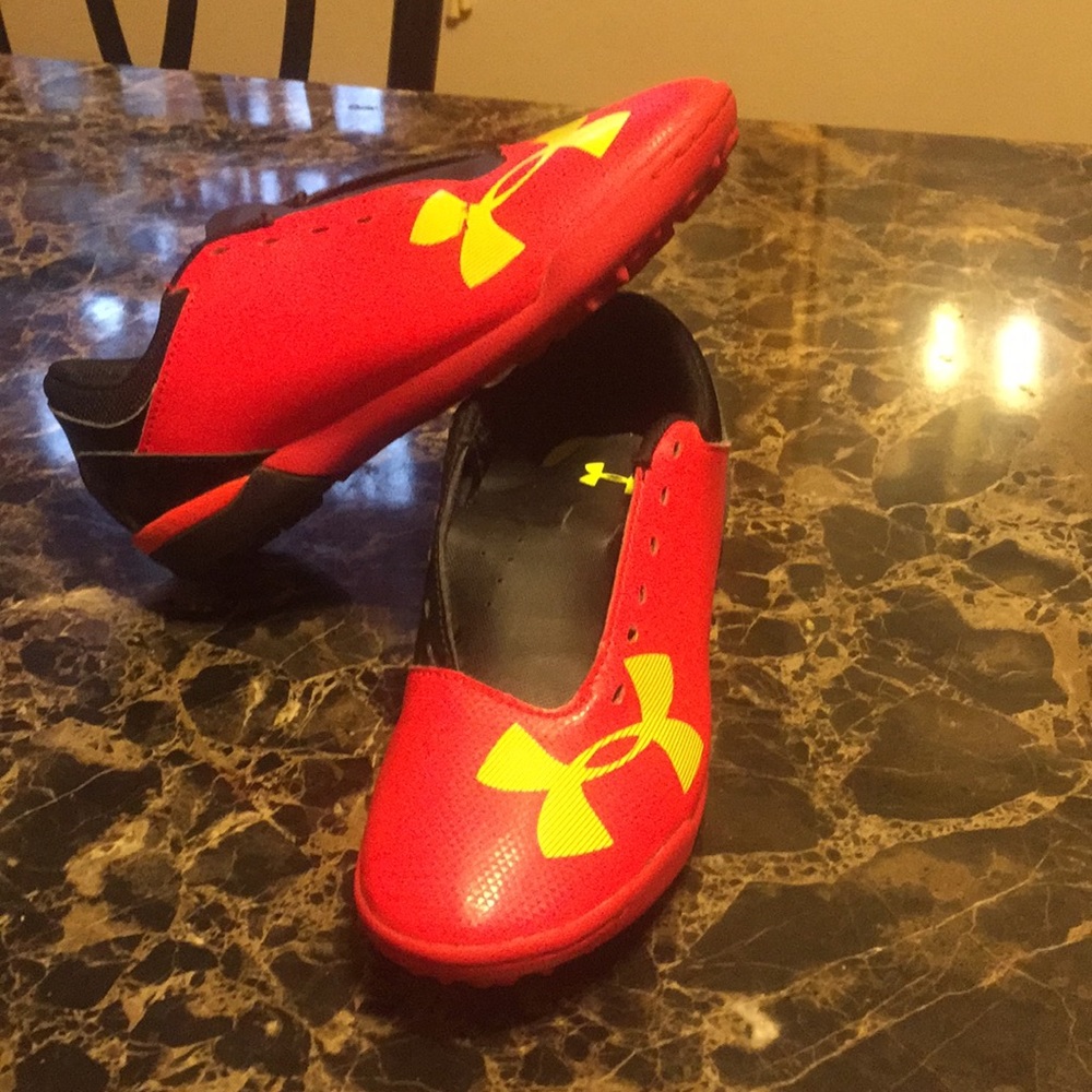 Boys indoor soccer cleats